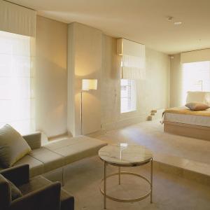 Establishment Room