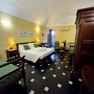 Double or Twin Room without Sea View