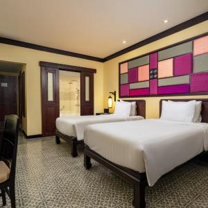 Deluxe Twin Room with Balcony - Garden/City View