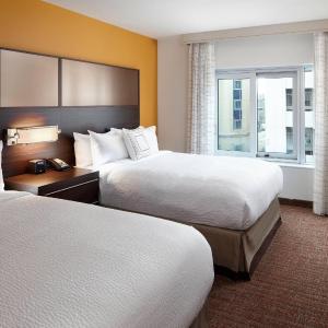 One-Bedroom Suite with Two Queen Beds