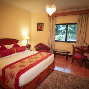 Presidential Suite with 10% off on food and beverage services