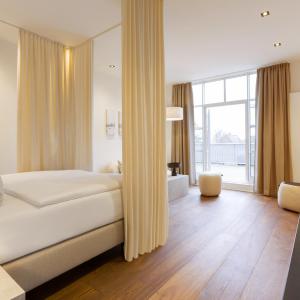 Deluxe Suite with Balcony - Separate Building