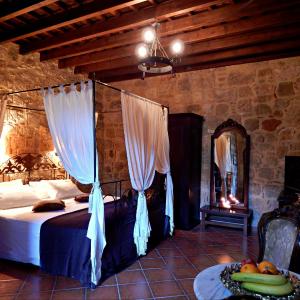 Medieval Room  (Annex Building)