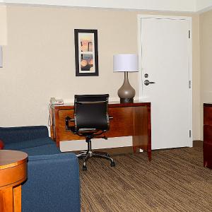 King Suite with Whirlpool - Non-smoking