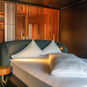 Junior Suite with Lake View