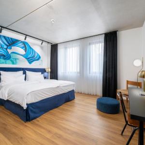 Large Double Room