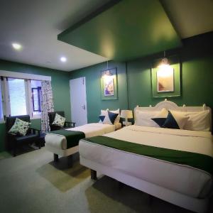 Triple Room with Balcony
