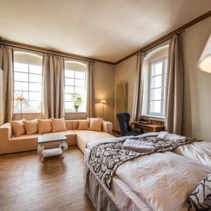 Corner Suite