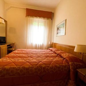 Double Room with Lake View