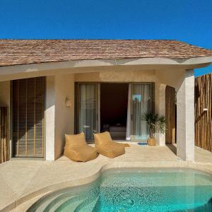 Double Room with Pool View