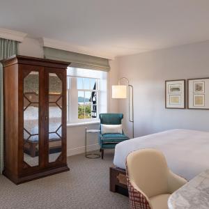 Junior King Suite