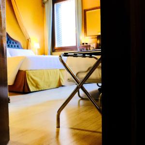 Queen Room with View