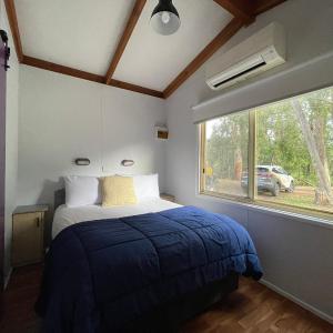 Retro Designer Cabin (Sleeps 6)