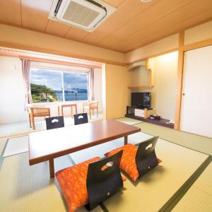 Family Room with Sea View