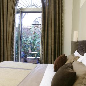 Family Suite (5 Adults)