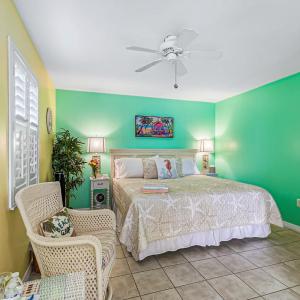 King Room with Pool View