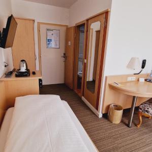 Small Single Room with Balcony