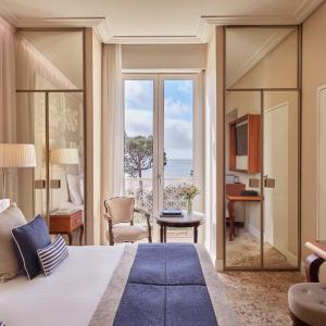 Deluxe Room with Sea View