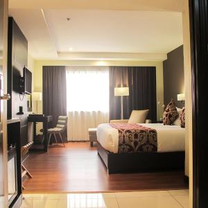 Premier King Room