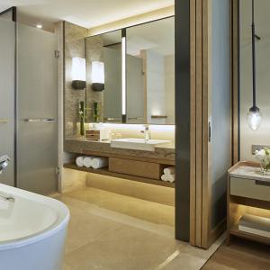 Premier Guest Room with Two Double Beds and River View