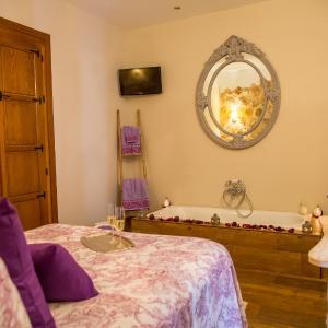 Deluxe Suite with Bath