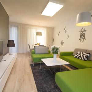 Premium Apartment with Garden View