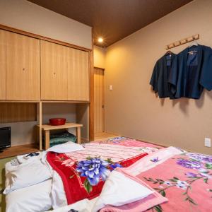 Twin Room with Shared Bathroom