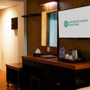 Premier Double or Twin Room - Poolside