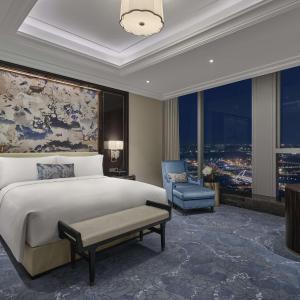 King Room with Lake View