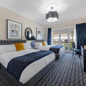 Standard Room with Two Queen Beds