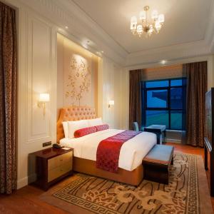 Deluxe Duplex Suite