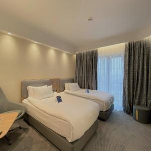 Standard Twin Room with Free Breakfast - Smoking