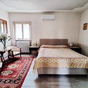 Deluxe One-Bedroom Apartment with Garden View