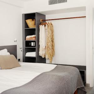 One-Bedroom Apartment with Balcony and Sea View