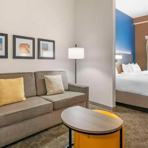 Suite with Two Queen Beds - Accessible/Non-Smoking