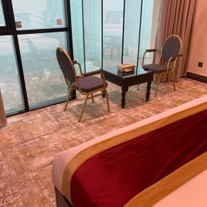 Deluxe Room (2 Adults + 1 Child)