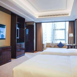 Deluxe Double Room with Two Double Beds - Non-Smoking