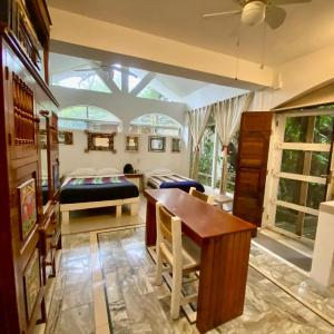 Apartment with Garden View