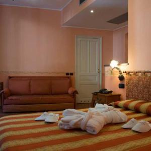 Triple Room with City View