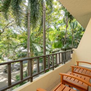 Suite with Garden View