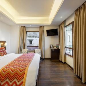 Valley View Premier Room With Balcony