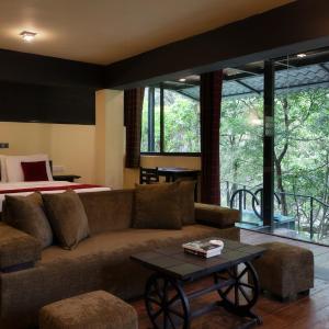 Romantic River Suite