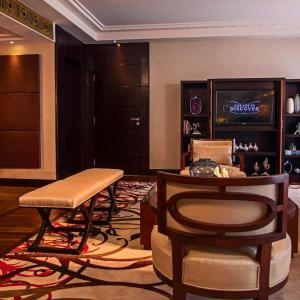 Presidential Suite, Club Lounge Access