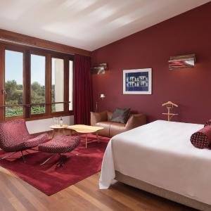 Deluxe Spa, Guest room, 1 King, Vineyards view, Spa Building