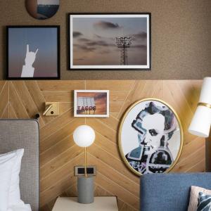 Luminary, 1 Bedroom Suite, 1 King, Sofa bed