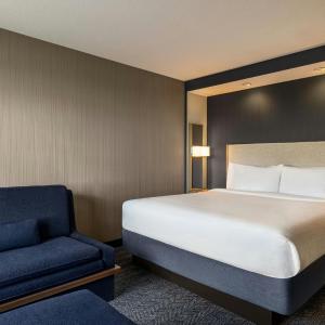 King Room with Sofa Bed - Hearing Accessible