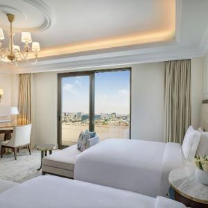 Premier Deluxe, Guest room, 2 Queen, City view 