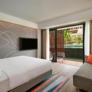 Aloft Pool Terrace, 1 King Bed (maximum capacity 3 adults) with FREE Fun Activities