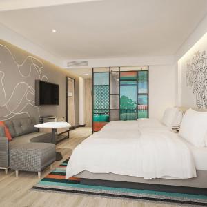 Aloft Pool View, 2 Double Beds (maximum capacity 2 adults & 2 children below 12 y.o.) with FREE Fun Activities