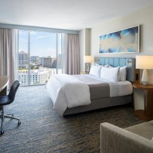 Standard King Room with City View
